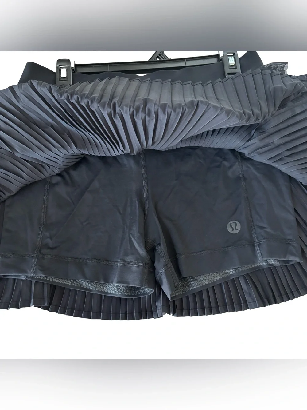 Lululemon Women’s Black Tiered Asymmetrical Pleated Tennis Skirt Size 10
